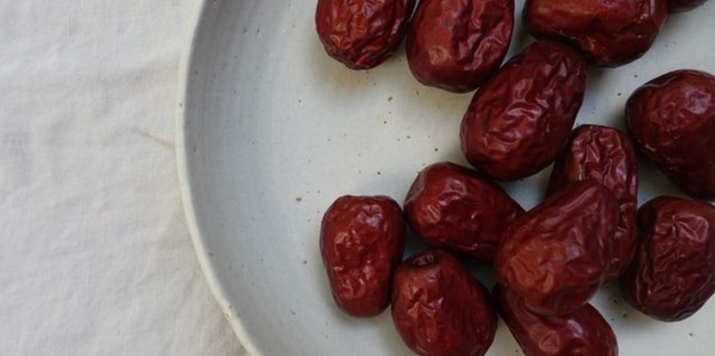 Rutin Konsumsi Kurma Setiap Hari, Ini Manfaatnya